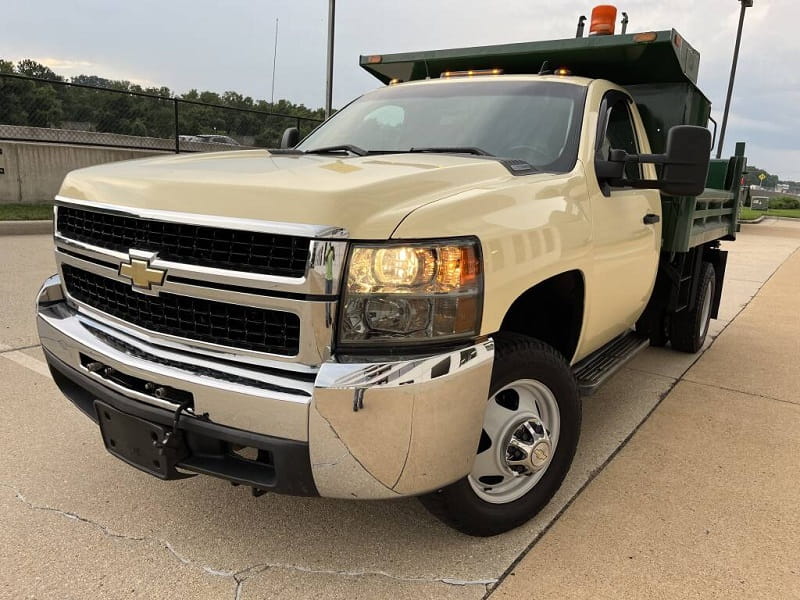 Used Chevy 3500HD Dump Truck for Sale