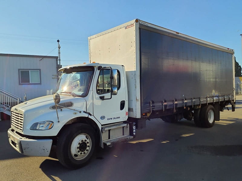 Box Truck with Liftgate Under $15000