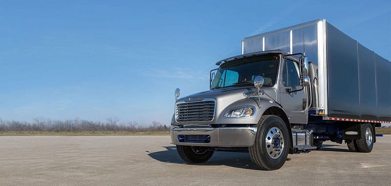 Box Truck with Sleeper for Sale