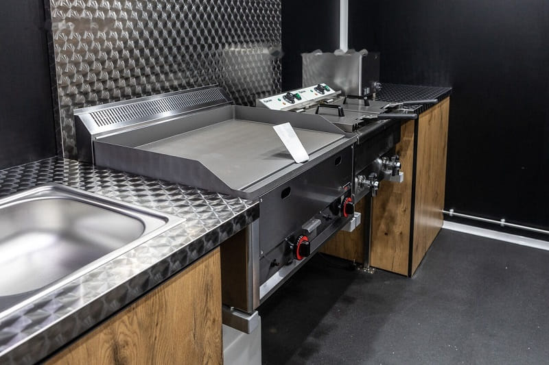 Food Trucks with Grill and Fryer for Sale