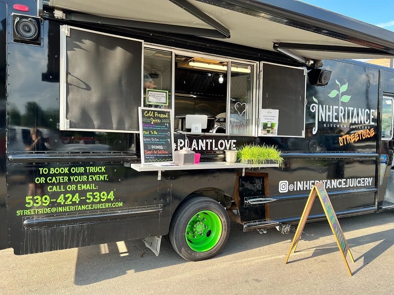 Full-Size Food Trucks with Kitchen