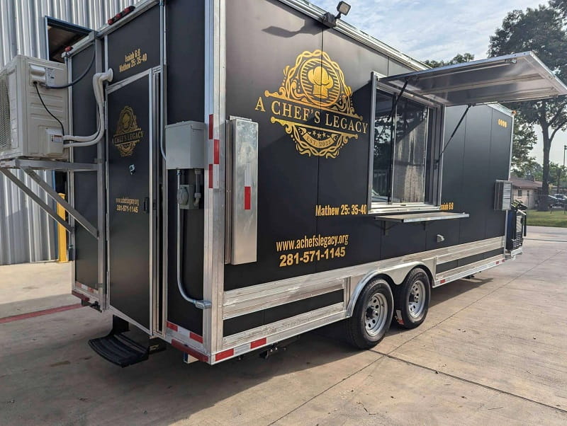 Food Trucks with Grill and Fryer for Sale