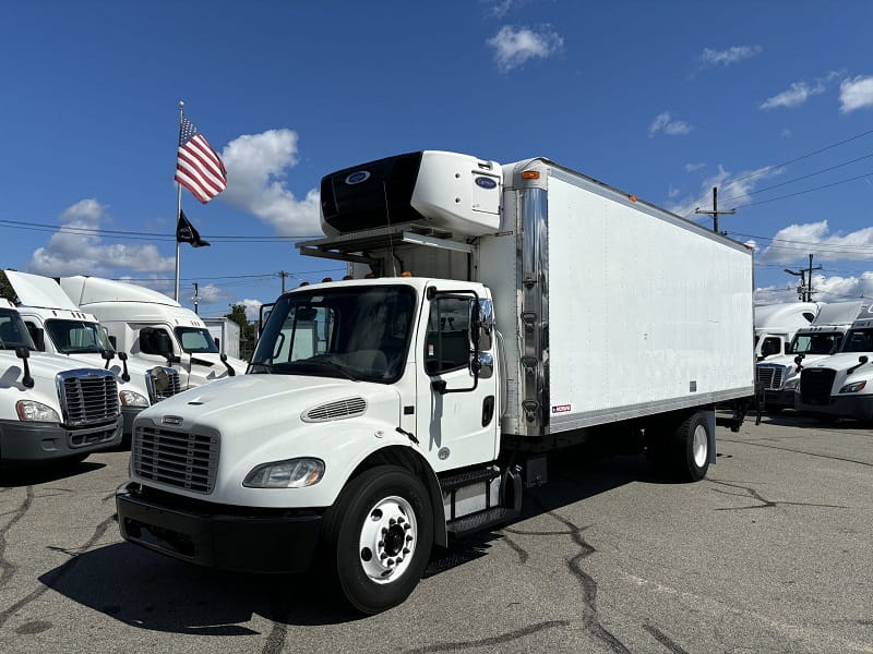 Box Truck with Reefer Unit for Sale