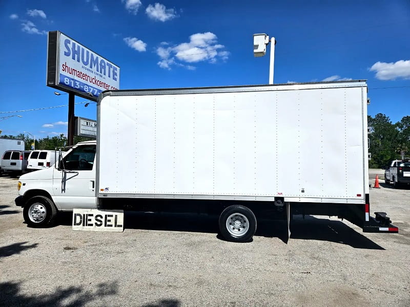 Box Truck for Sale with Ramp