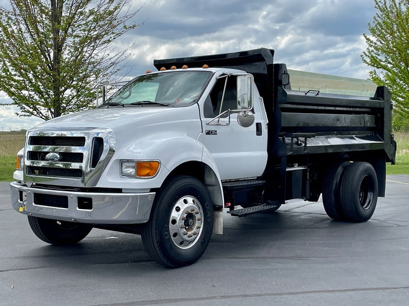 Used Pickup Truck with Dump Bed for Sale