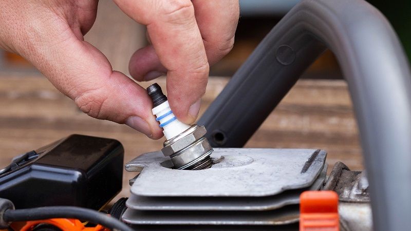 Removing Spark Plugs