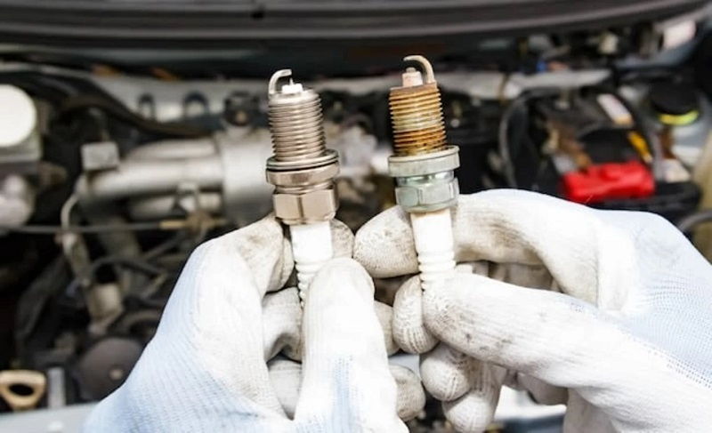 Installing Spark Plugs