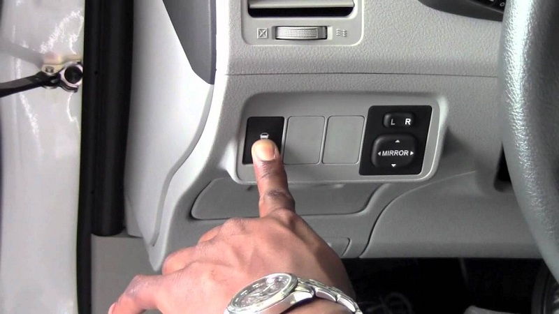 VSC Off Toyota Corolla 2010
