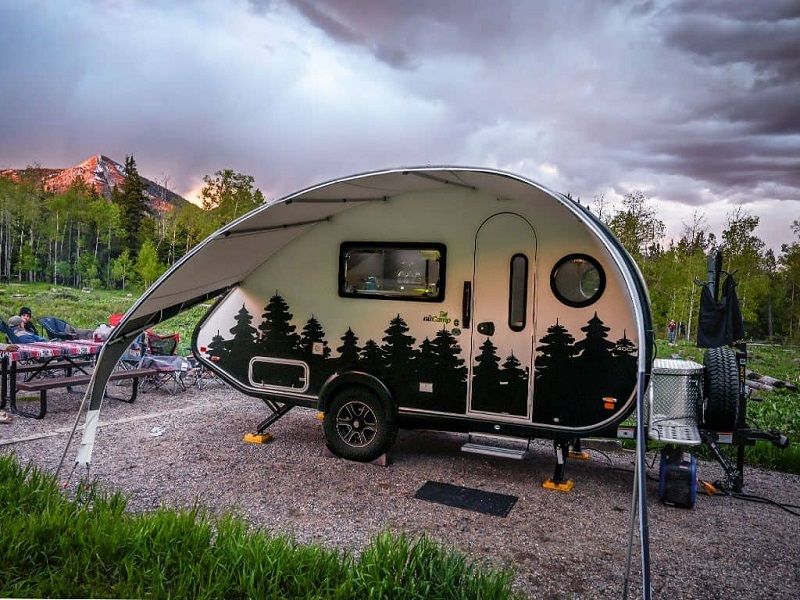 Small Camping Trailers With Bathrooms