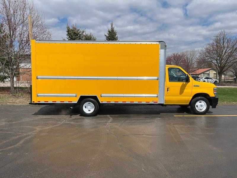 box trucks for sale under $5000